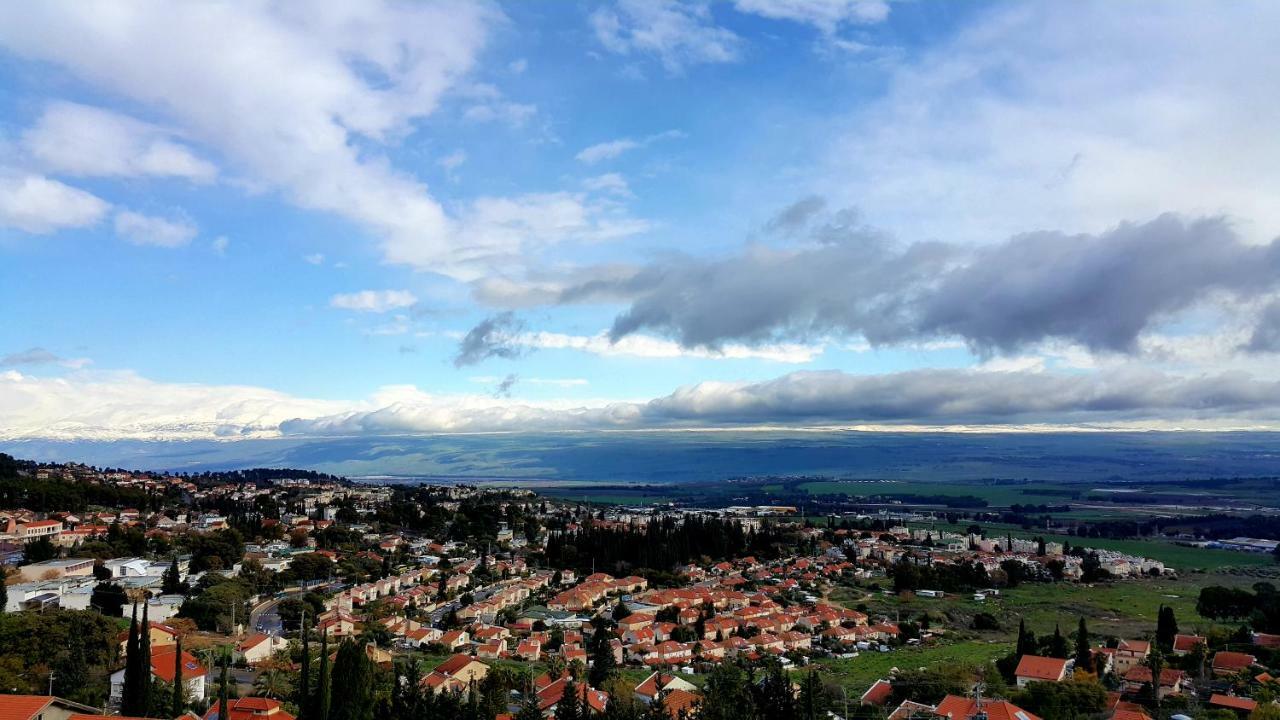 Adva High Above All Rosh Pinna Bagian luar foto