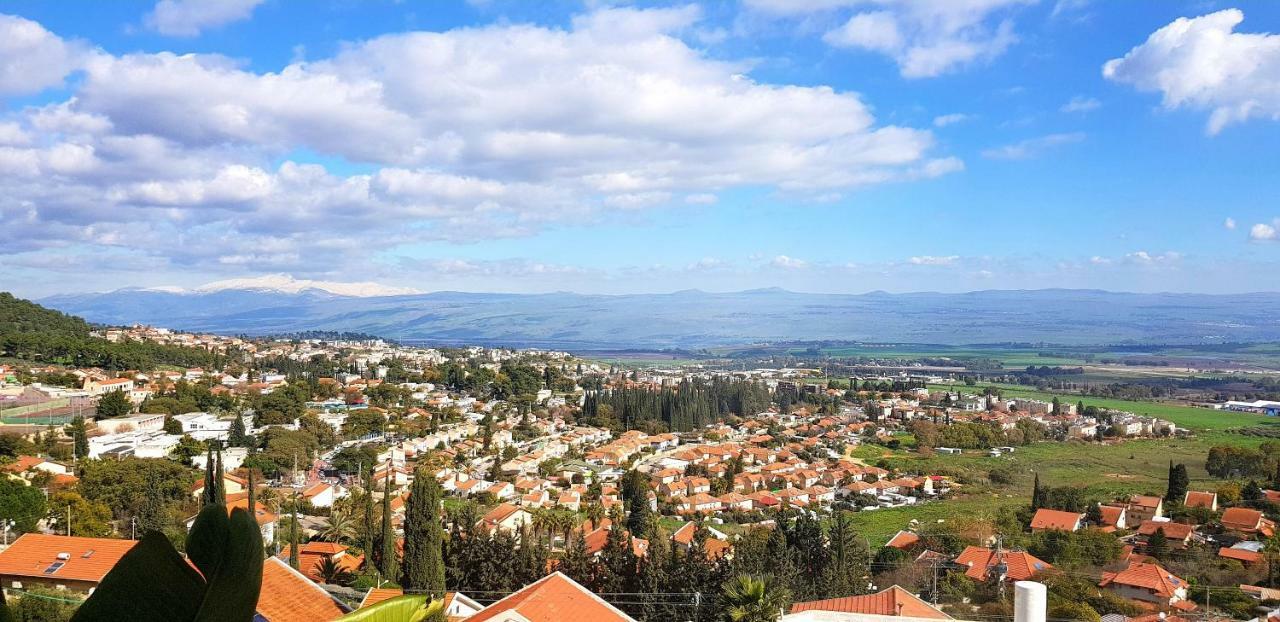 Adva High Above All Rosh Pinna Bagian luar foto